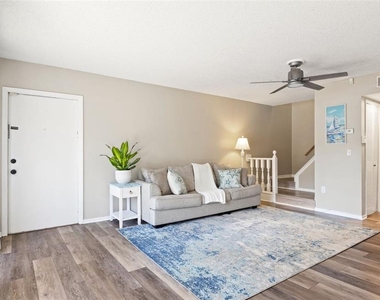 6305 Morningmist Court - Photo Thumbnail 11
