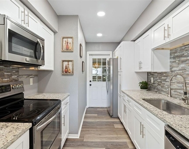 6305 Morningmist Court - Photo Thumbnail 3
