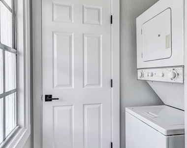 4836 Snook Drive Se - Photo Thumbnail 18
