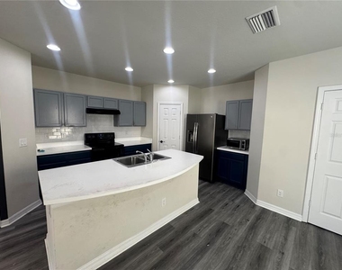 4806 Chatterton Way - Photo Thumbnail 8