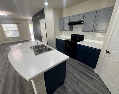 4806 Chatterton Way - Photo Thumbnail 6