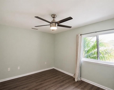 5822 16th Lane S - Photo Thumbnail 14
