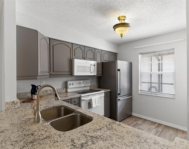 3137 Mission Grove Drive - Photo Thumbnail 2