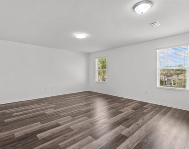 12124 Lake Boulevard - Photo Thumbnail 5