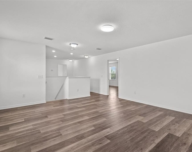 12124 Lake Boulevard - Photo Thumbnail 6