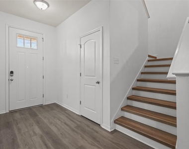12124 Lake Boulevard - Photo Thumbnail 1