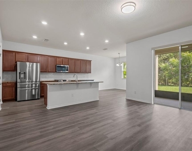 12124 Lake Boulevard - Photo Thumbnail 3
