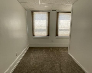 1245 Wyoming Avenue - Photo Thumbnail 12