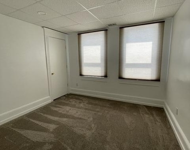 1245 Wyoming Avenue - Photo Thumbnail 11