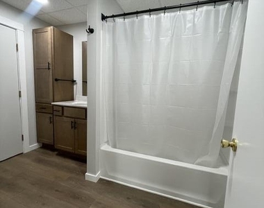 1245 Wyoming Avenue - Photo Thumbnail 14