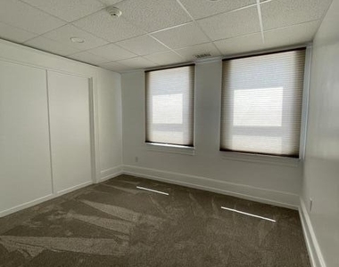 1245 Wyoming Avenue - Photo Thumbnail 10