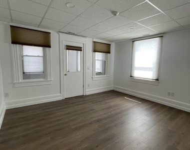 1245 Wyoming Avenue - Photo Thumbnail 2