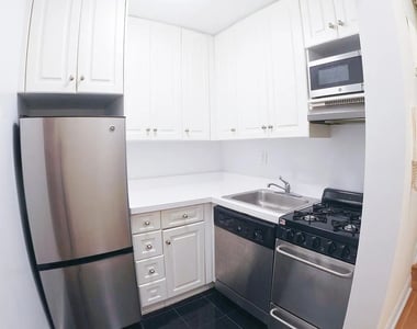 191 East 76th Street - Photo Thumbnail 1
