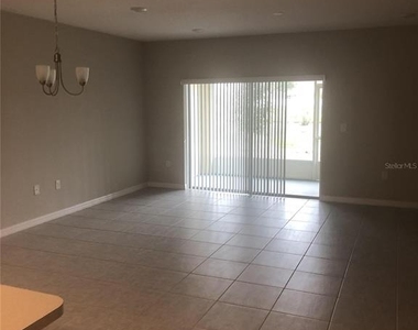 4776 Coral Castle Drive - Photo Thumbnail 4