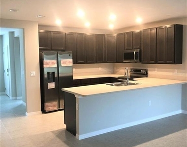 4776 Coral Castle Drive - Photo Thumbnail 2