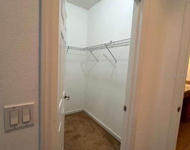1712 Portofino Meadows Boulevard - Photo Thumbnail 9
