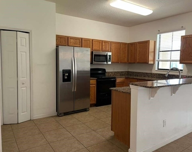 1712 Portofino Meadows Boulevard - Photo Thumbnail 1