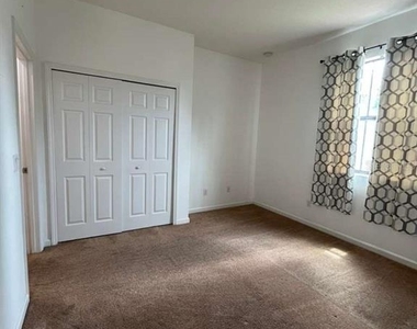 1712 Portofino Meadows Boulevard - Photo Thumbnail 6