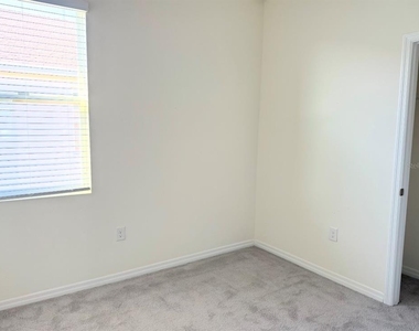 5450 Nw 46th Lane Road - Photo Thumbnail 18