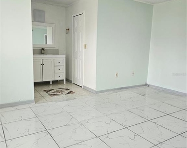 179 Birmingham Drive - Photo Thumbnail 5