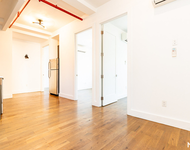 238 Pulaski St - Photo Thumbnail 3