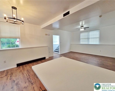 1166 Fullerton Avenue - Photo Thumbnail 10