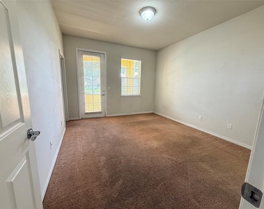 11956 Lorenza Lane - Photo Thumbnail 11