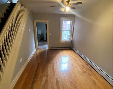 948 W Maple Street - Photo Thumbnail 3