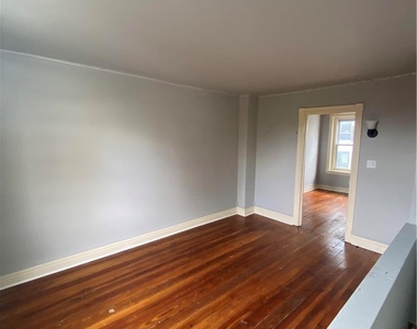 948 W Maple Street - Photo Thumbnail 15