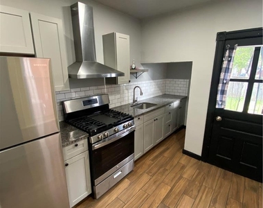 948 W Maple Street - Photo Thumbnail 5