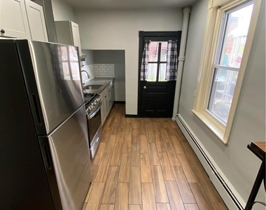 948 W Maple Street - Photo Thumbnail 4
