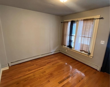 948 W Maple Street - Photo Thumbnail 2