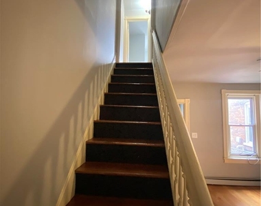 948 W Maple Street - Photo Thumbnail 6