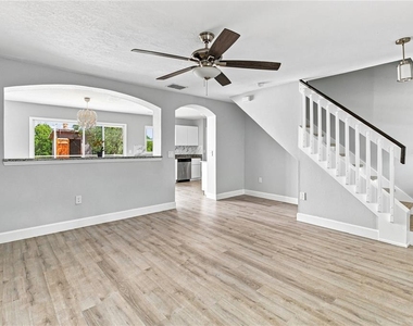 1365 Carey Glen Cir - Photo Thumbnail 5