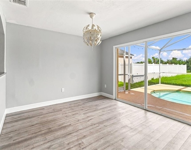 1365 Carey Glen Cir - Photo Thumbnail 6