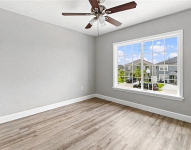 1365 Carey Glen Cir - Photo Thumbnail 12