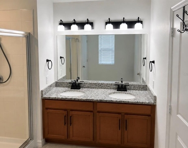1407 Verdello Place - Photo Thumbnail 10