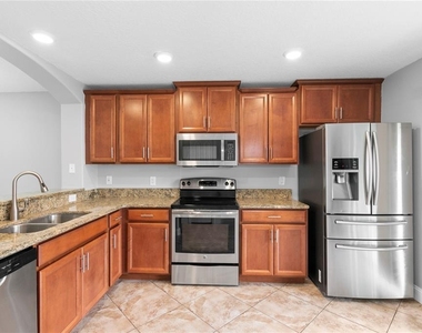 15407 Lost Creek Lane - Photo Thumbnail 14
