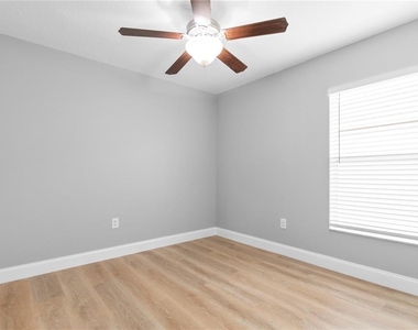 15407 Lost Creek Lane - Photo Thumbnail 18