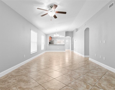 15407 Lost Creek Lane - Photo Thumbnail 10