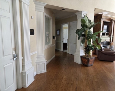 858 Grand Regency Point - Photo Thumbnail 24