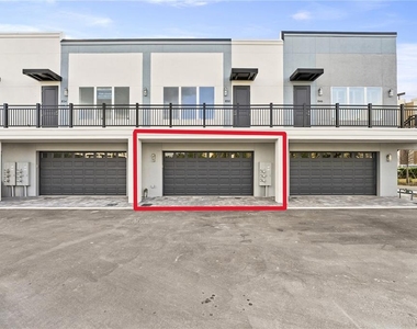 336 Center Lake Lane - Photo Thumbnail 30
