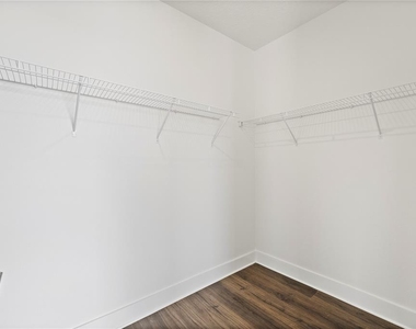336 Center Lake Lane - Photo Thumbnail 23