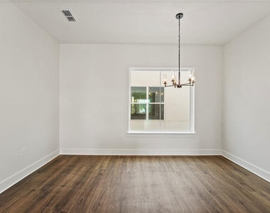 336 Center Lake Lane - Photo Thumbnail 10