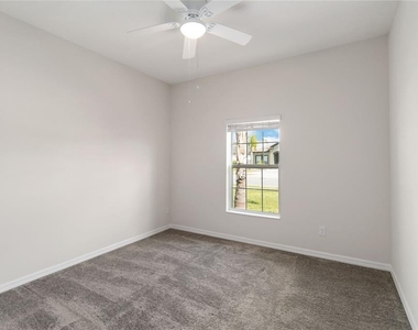 1651 Chatsworth Circle - Photo Thumbnail 15