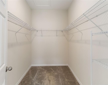 1651 Chatsworth Circle - Photo Thumbnail 13