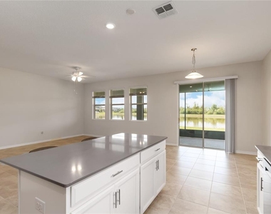 1651 Chatsworth Circle - Photo Thumbnail 10