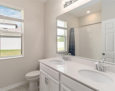 1651 Chatsworth Circle - Photo Thumbnail 17