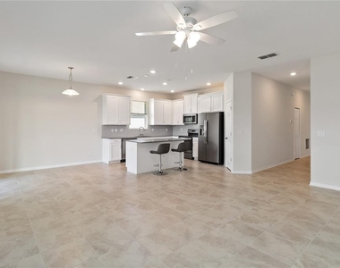 1651 Chatsworth Circle - Photo Thumbnail 6