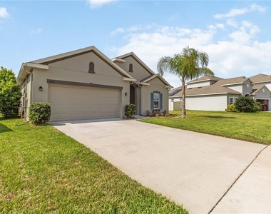 1651 Chatsworth Circle - Photo Thumbnail 3